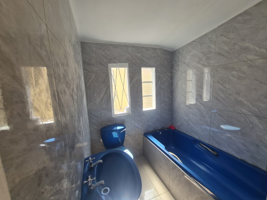 2 Bedroom Property for Sale in Mdantsane Nu 10 Eastern Cape